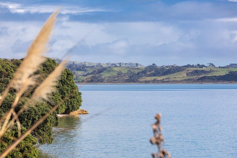 Photo of property in 13a Torkar Road, Clarks Beach, 2122