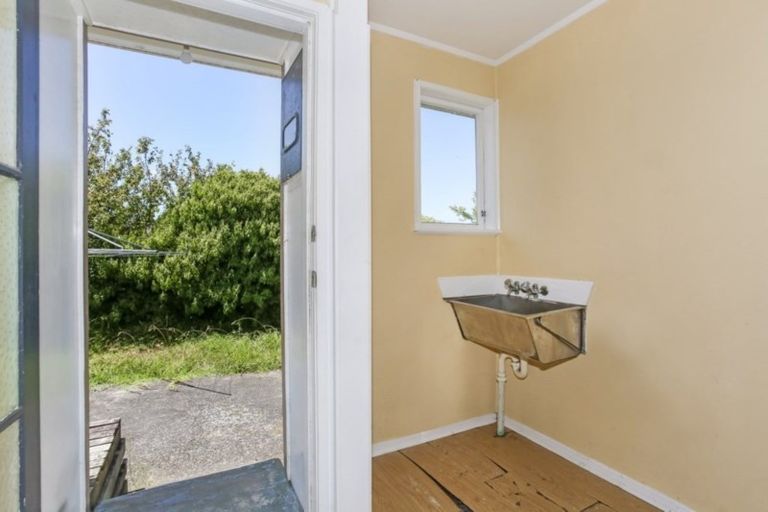 Photo of property in 30 President Avenue, Papakura, 2110