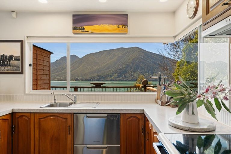 Photo of property in 674 Moetapu Bay Road, Moetapu Bay, Picton, 7282