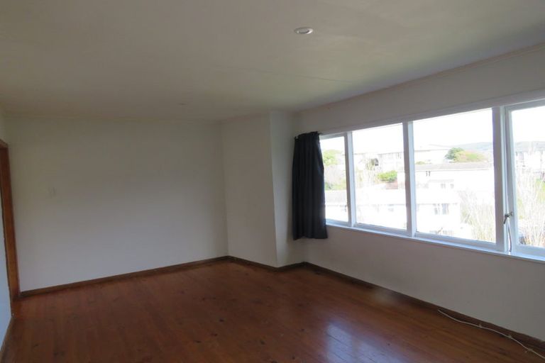 Photo of property in 34 Roberts Street, Tawa, Wellington, 5028