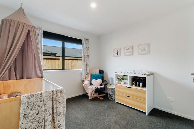 Photo of property in 20 Fallow Street, Jacks Point, 9371