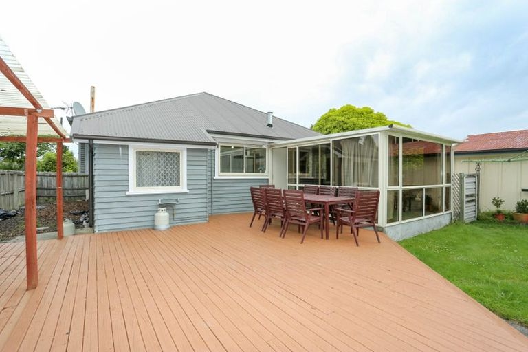 Photo of property in 124 Memorial Avenue, Burnside, Christchurch, 8053