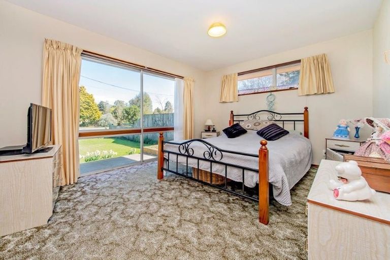 Photo of property in 1 Taiaroa Place, Southbridge, 7602