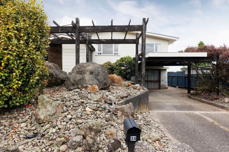 Photo of property in 34 Pinedale Parade, Milson, Palmerston North, 4414