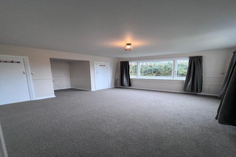 Photo of property in 84 Kaikorai Valley Road, Glenross, Dunedin, 9011