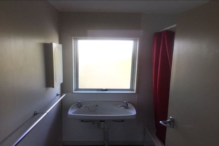 Photo of property in 8b Kupe Drive, Carterton, 5713