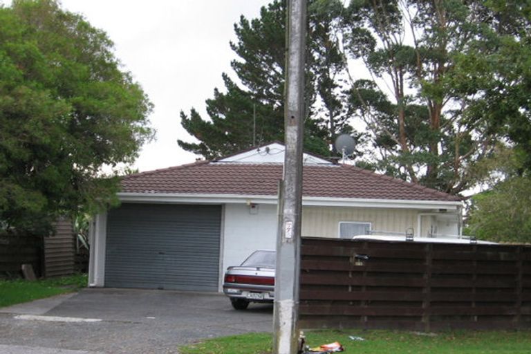 Photo of property in 2/318 Royal Road, Massey, Auckland, 0614
