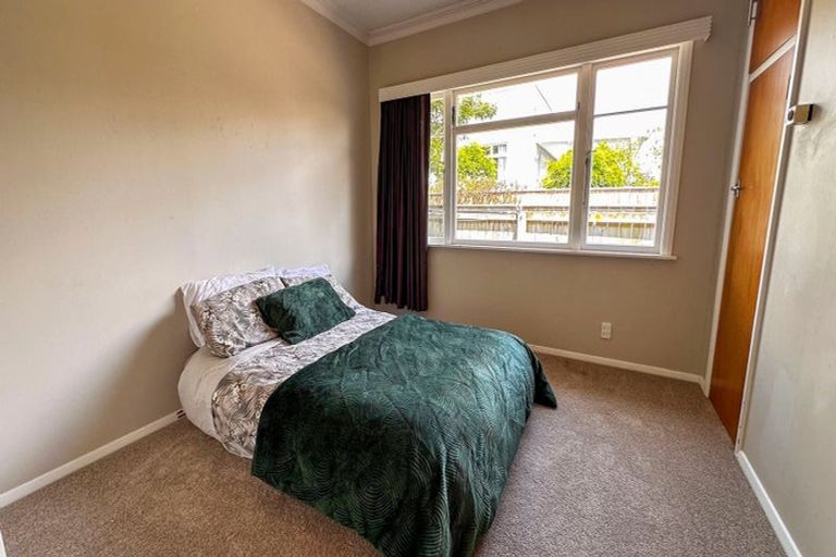 Photo of property in 128 Napier Road, Havelock North, 4130