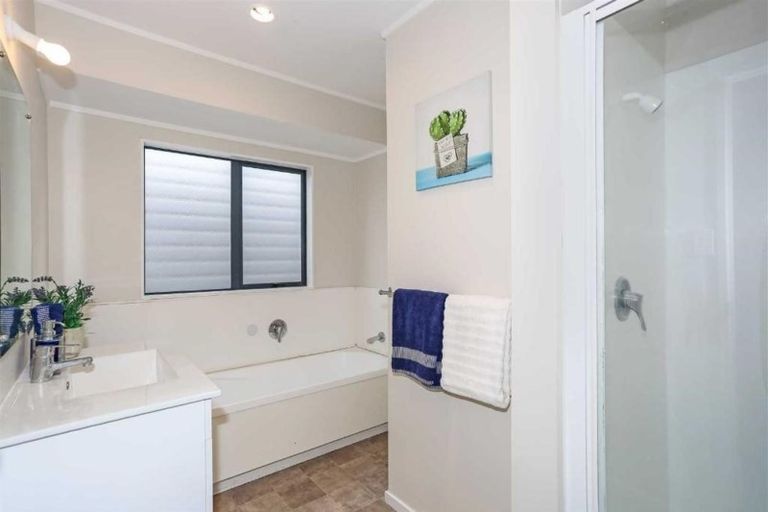 Photo of property in 1/34 Limond Street, Randwick Park, Auckland, 2105