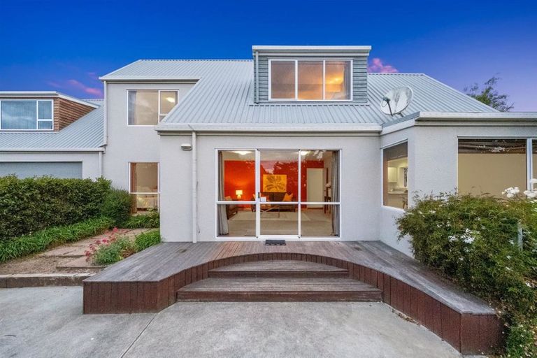 Photo of property in 1 Whaka Terrace, Huntsbury, Christchurch, 8022