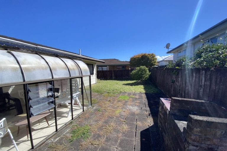 Photo of property in 1/64 Aviemore Drive, Highland Park, Auckland, 2010