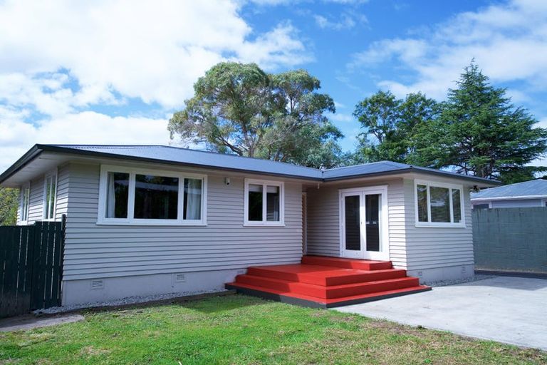 Photo of property in 12 Lucinda Place, Glen Eden, Auckland, 0602