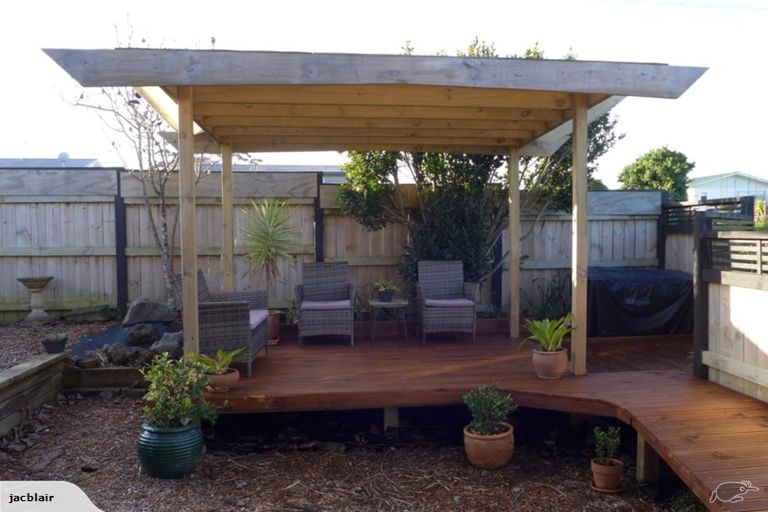 Photo of property in 64 Bays Road, Orere Point, Papakura, 2585