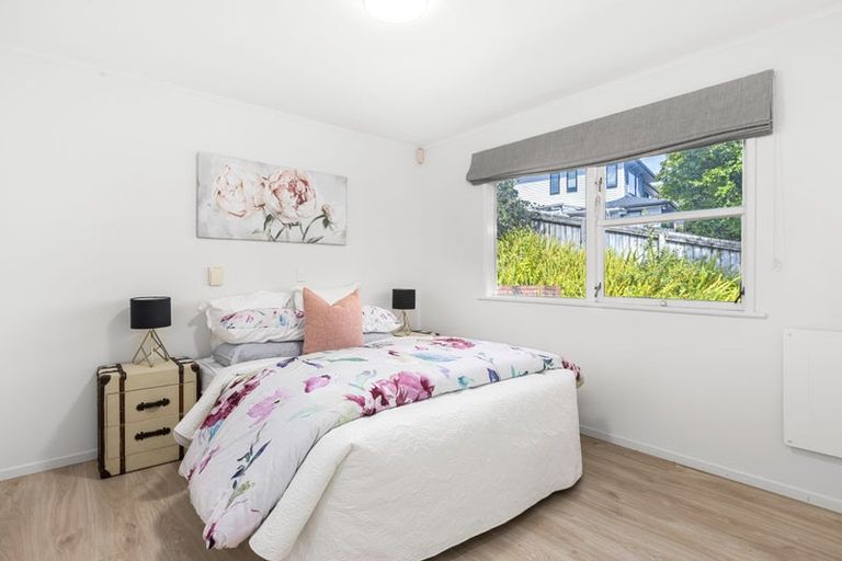 Photo of property in 41 Hatherlow Street, Glenfield, Auckland, 0629