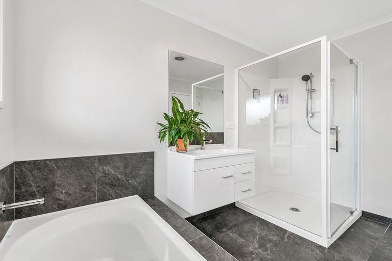 Photo of property in 6 Joy Place, Rolleston, 7614