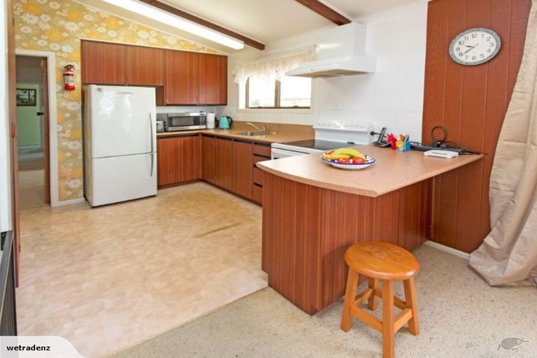 Photo of property in 1/34 Elizabeth Street, Orewa, 0931