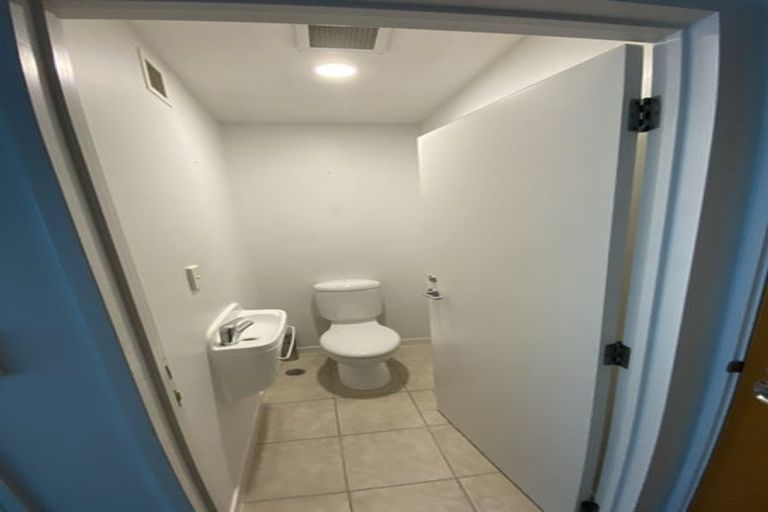 Photo of property in Beaumont Apartments, 14/12 Maunganui Road, Mount Maunganui, 3116
