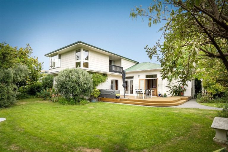 Photo of property in 53 Beckford Road, Saint Martins, Christchurch, 8022