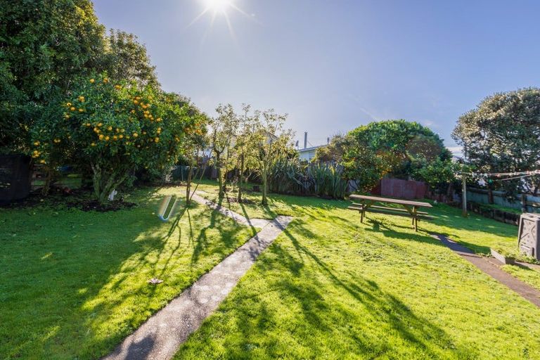 Photo of property in 74 Meeanee Quay, Westshore, Napier, 4110