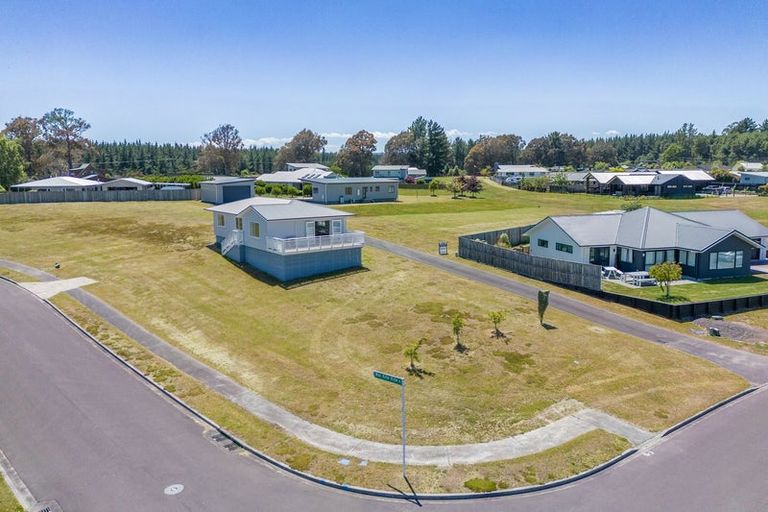 Photo of property in 2 Wai Kite Kite Place, Motuoapa, 3382