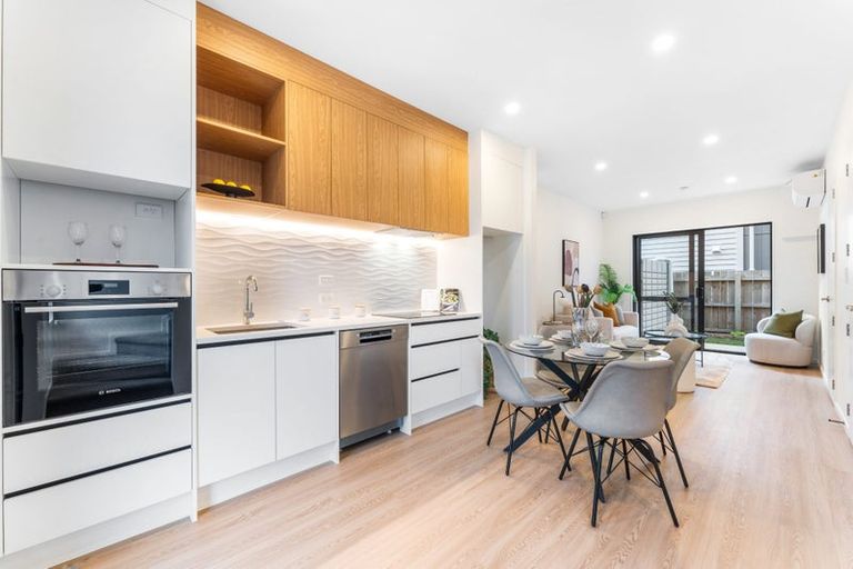 Photo of property in 6/45 Smythe Road, Henderson, Auckland, 0612