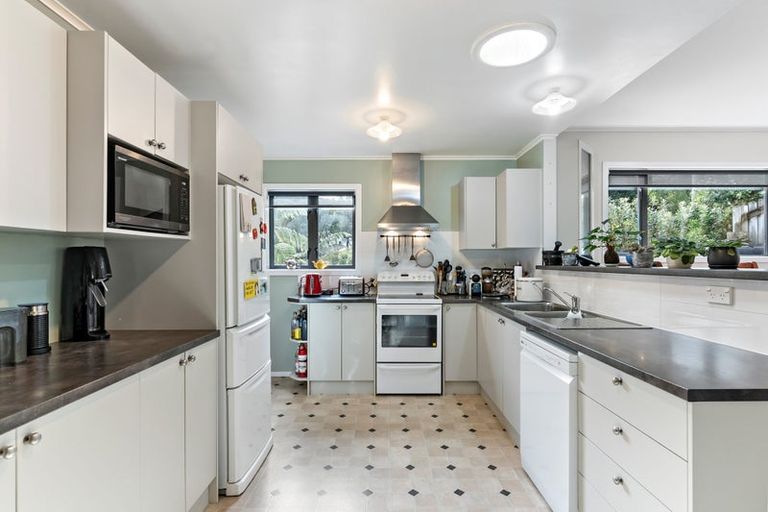 Photo of property in 38 Montgomery Avenue, Karori, Wellington, 6012