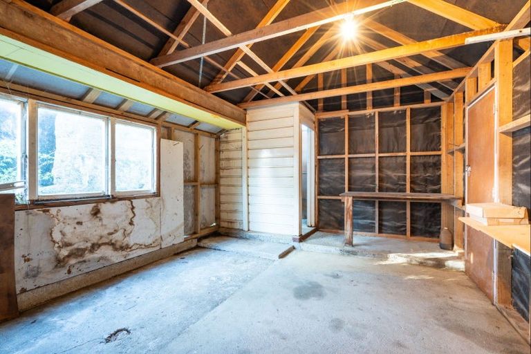 Photo of property in 16 Arnott Street, Portobello, Dunedin, 9014