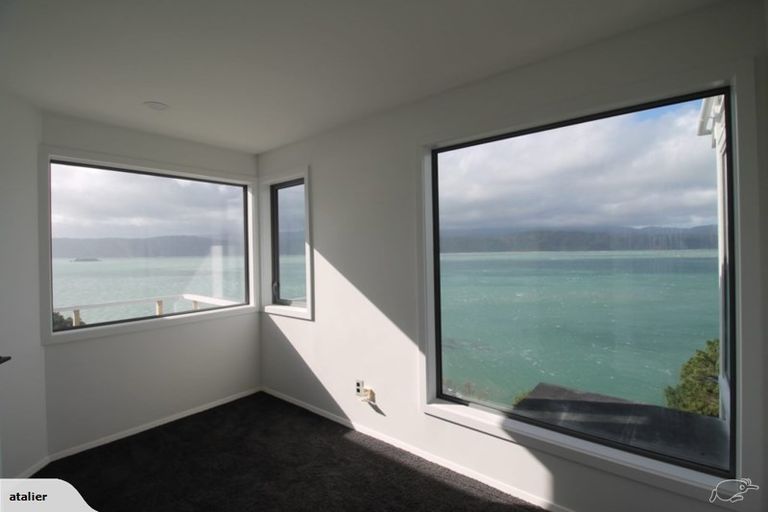 Photo of property in 26 Tai Paku Paku Road, Karaka Bays, Wellington, 6022