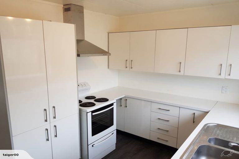 Photo of property in 15 Barbados Drive, Unsworth Heights, Auckland, 0632