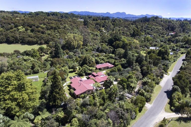 Photo of property in 15 Tukurua Road, Parapara, Takaka, 7182
