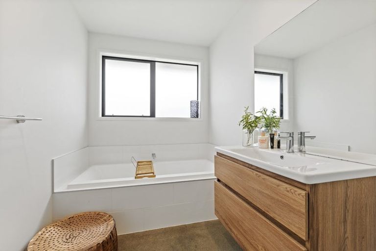 Photo of property in 26 Rawiri Drive, Bell Block, New Plymouth, 4312