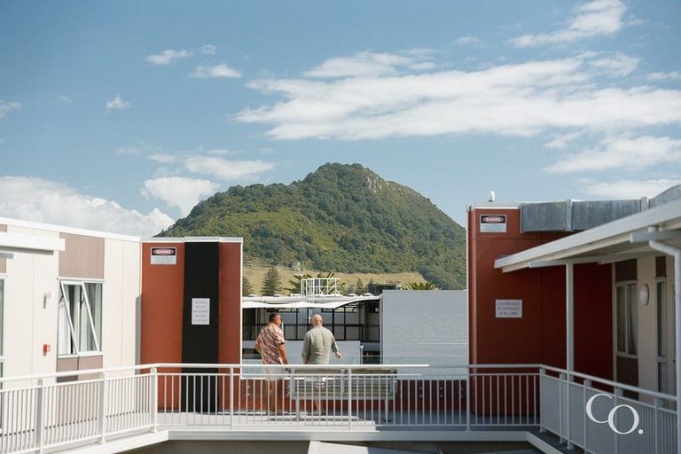 Photo of property in Algarve Apartments, 213/332 Maunganui Road, Mount Maunganui, 3116