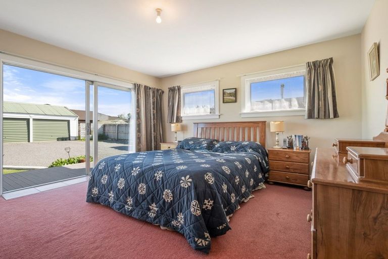 Photo of property in 861 Main North Road, Belfast, Christchurch, 8051