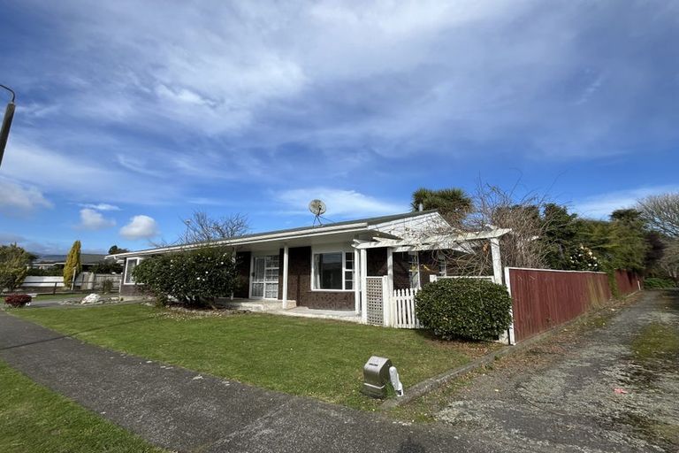 Photo of property in 68 Highbury Drive, Levin, 5510