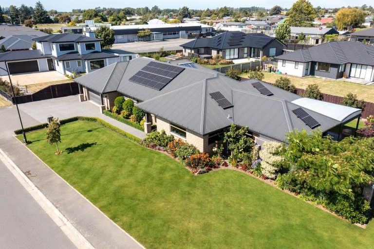 Photo of property in 17 Whiteoak Grove, Tinwald, Ashburton, 7700