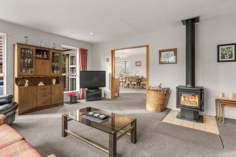 Photo of property in 10 Natalie Place, Harewood, Christchurch, 8051