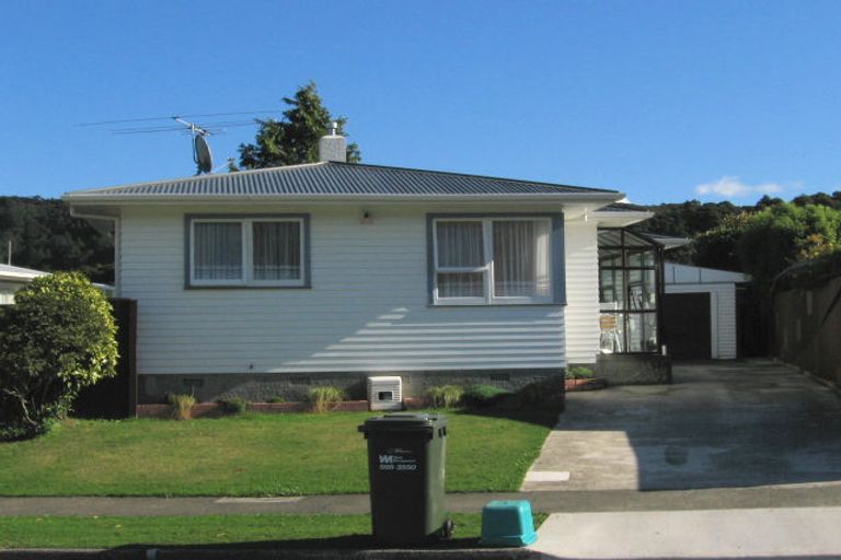 Photo of property in 49 Momona Street, Wainuiomata, Lower Hutt, 5014