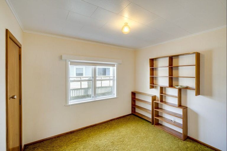 Photo of property in 4 Veronica Avenue, Marewa, Napier, 4110