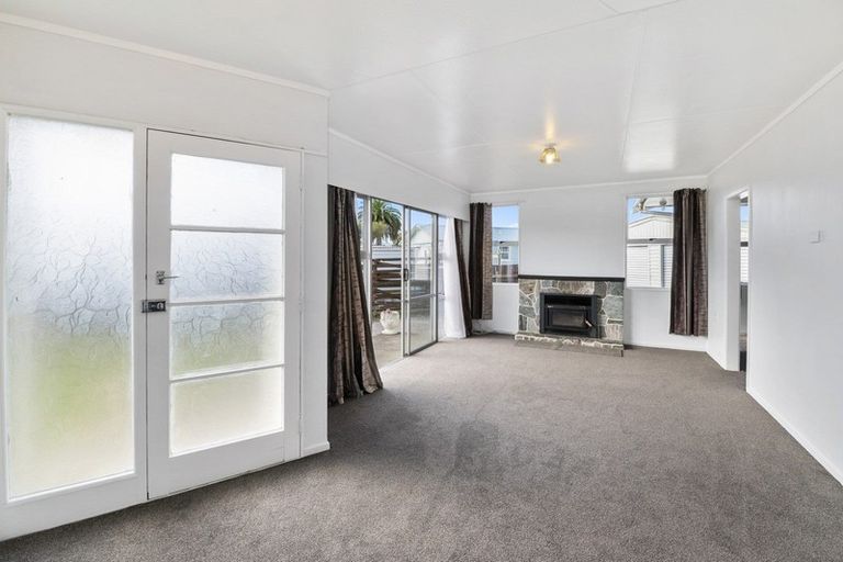 Photo of property in 2 Drake Street, Levin, 5510