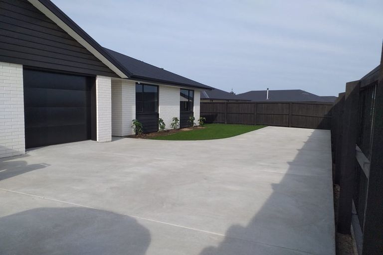 Photo of property in 18 Russell Lilley Drive, Rolleston, 7614