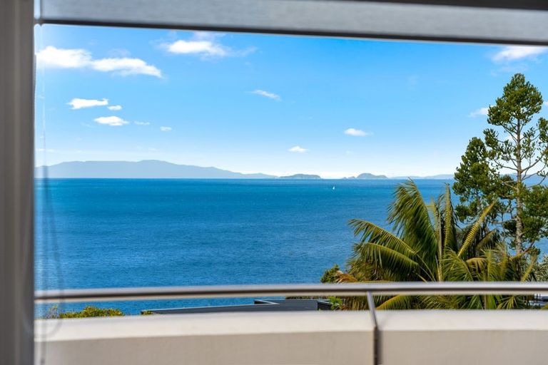 Photo of property in 1/14 Bournemouth Terrace, Murrays Bay, Auckland, 0630