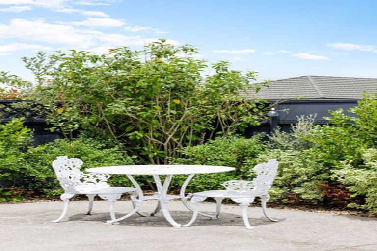 Photo of property in 6 Limousin Place, Grandview Heights, Hamilton, 3200