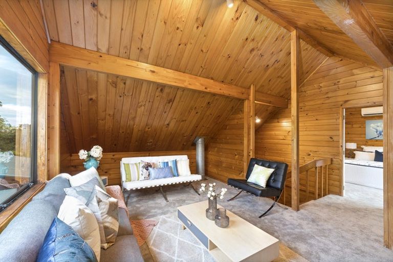 Photo of property in 5 Chardon Place, Henderson, Auckland, 0612