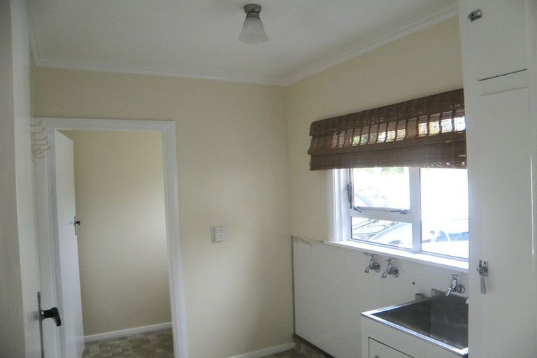 Photo of property in 16 Dale Road, Raumati South, Paraparaumu, 5032