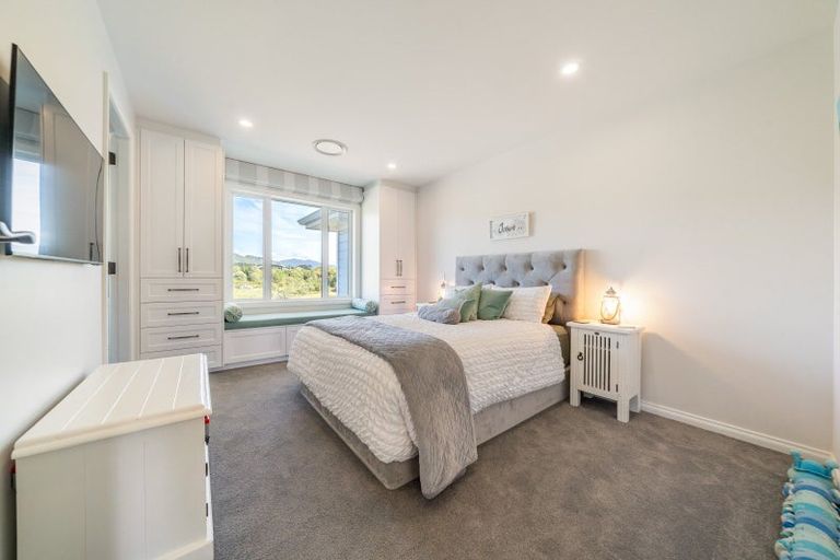 Photo of property in 87 Rutherford Drive, Waikanae Beach, Waikanae, 5036