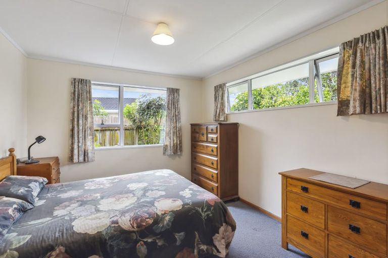 Photo of property in 18a Rewarewa Crescent, Waikanae, 5036
