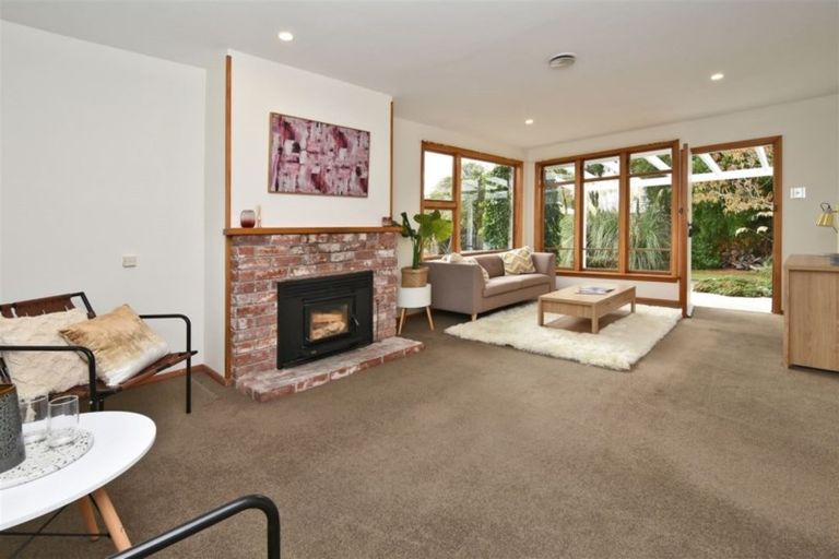 Photo of property in 27 Greenwood Close, Mairehau, Christchurch, 8013