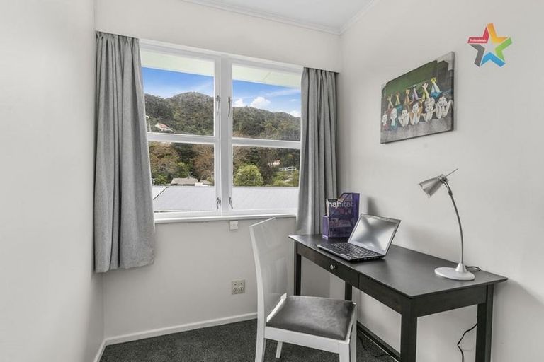 Photo of property in 5 Heather Grove, Fairfield, Lower Hutt, 5011