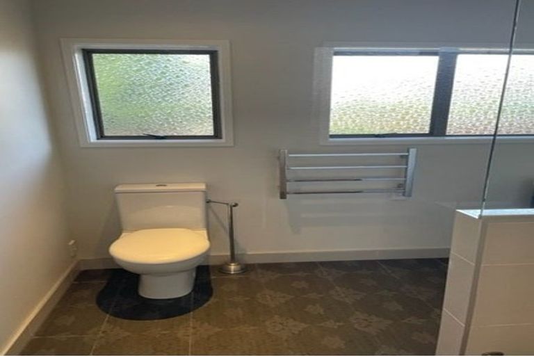 Photo of property in 1/6 Rosca Lane, Sunnyhills, Auckland, 2010