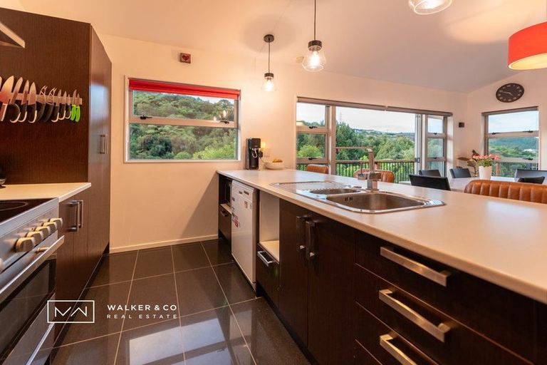 Photo of property in 20 Cosgrove Rise, Riverstone Terraces, Upper Hutt, 5018